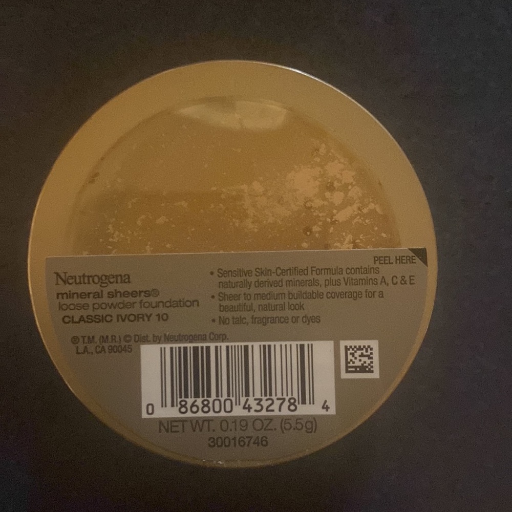 Makeup/ foundation - Picture 2 of 2